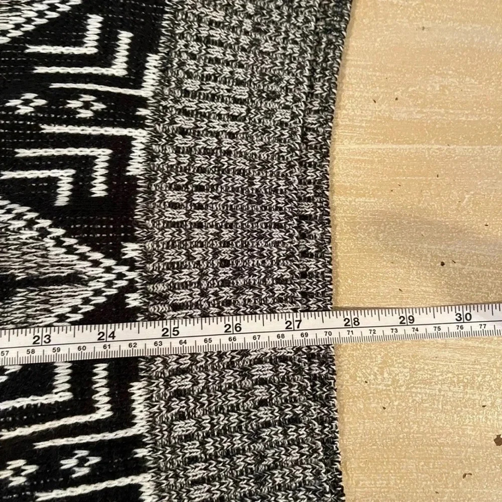 Vintage geometric wool blend knit sweater by Melange. 
Size: XL - Picture 6 of 8